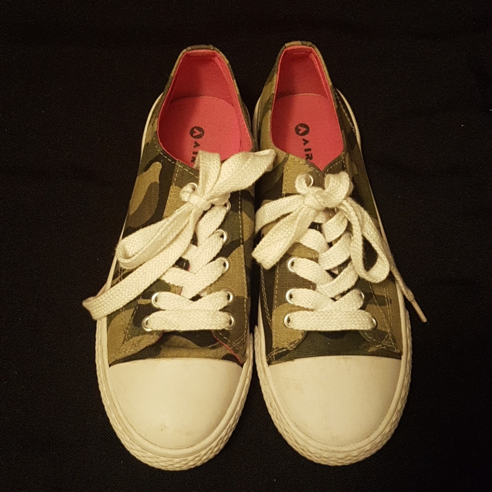 Airwalk army print sneakers